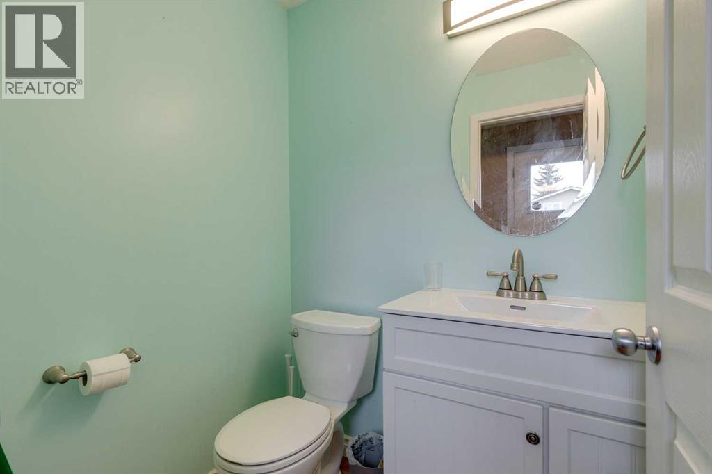 16 Abalone Crescent Ne, Calgary, Alberta  T2A 6Y7 - Photo 12 - A2269468