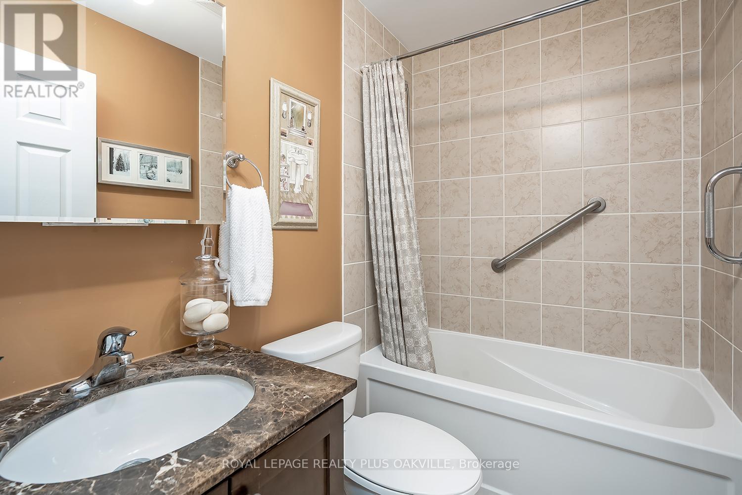 401 - 73 Washington Avenue, Oakville, Ontario  L6K 1W5 - Photo 12 - W12839578