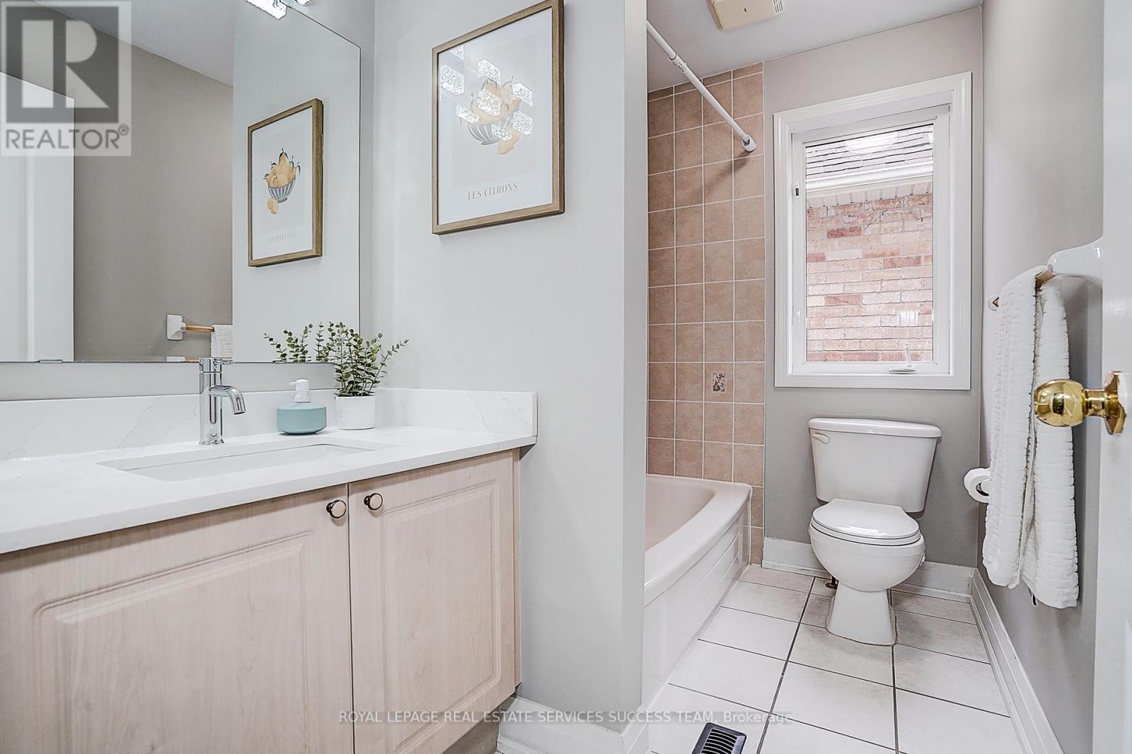 1652 Beaty Trail, Milton, Ontario  L9T 5Z7 - Photo 25 - W12839596