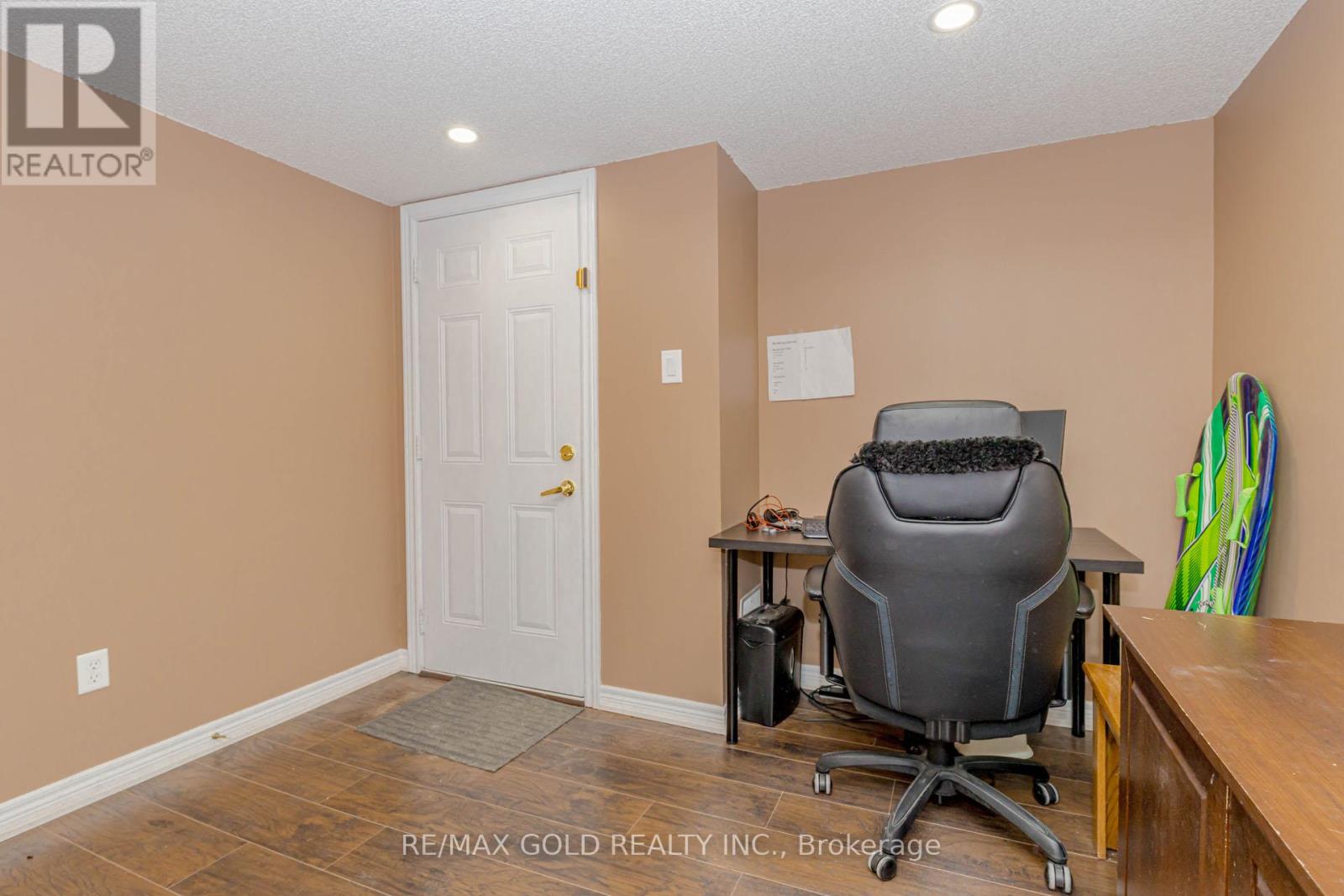 6 October Place, Brampton, Ontario  L6Y 0R6 - Photo 7 - W12839632