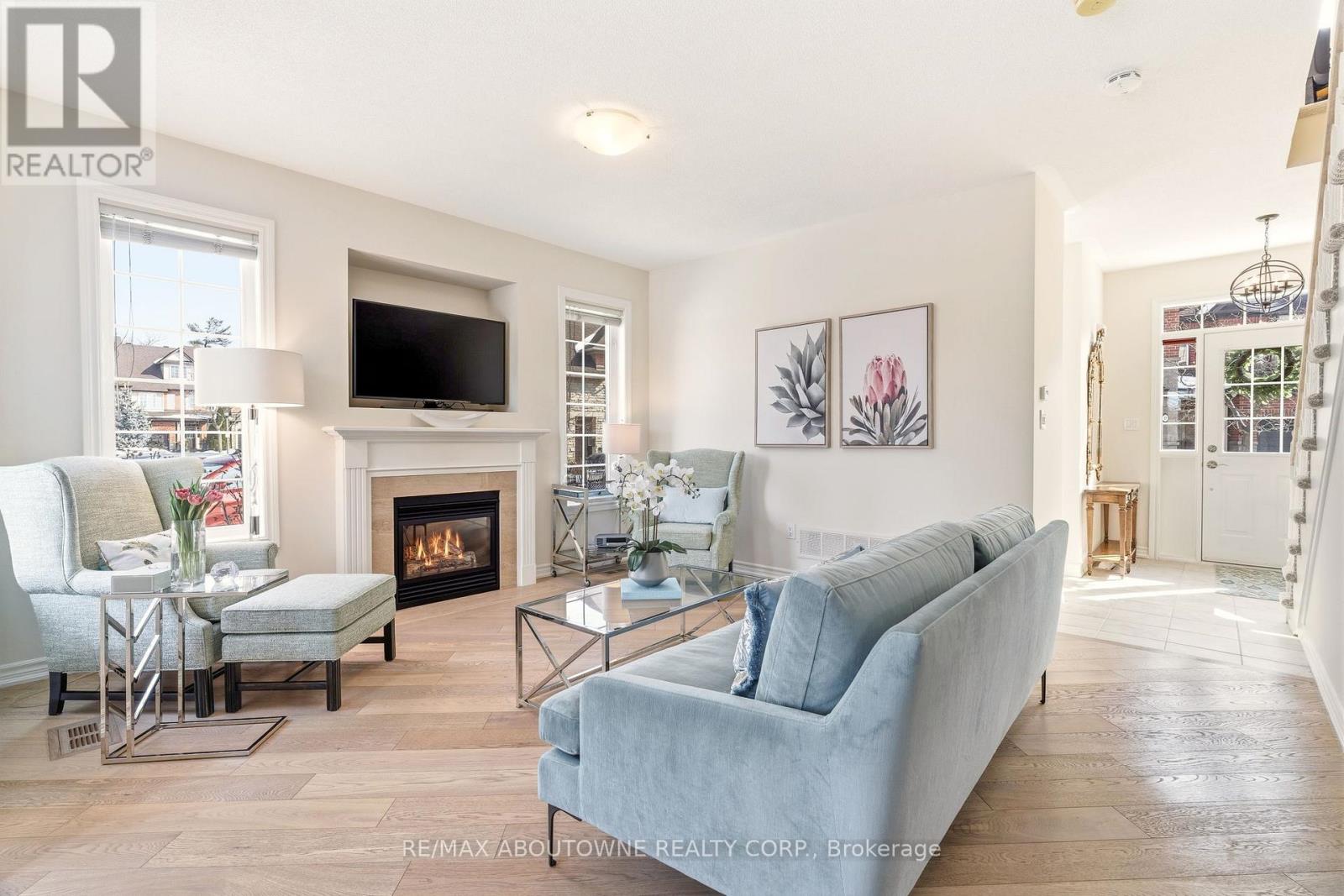 34 - 300 Ravineview Way, Oakville, Ontario  L6H 7J1 - Photo 10 - W12839656