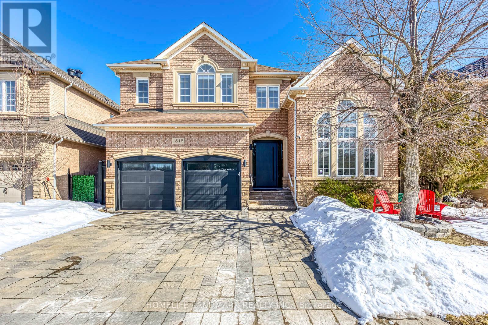 1516 PINERY CRESCENT, Oakville, Ontario