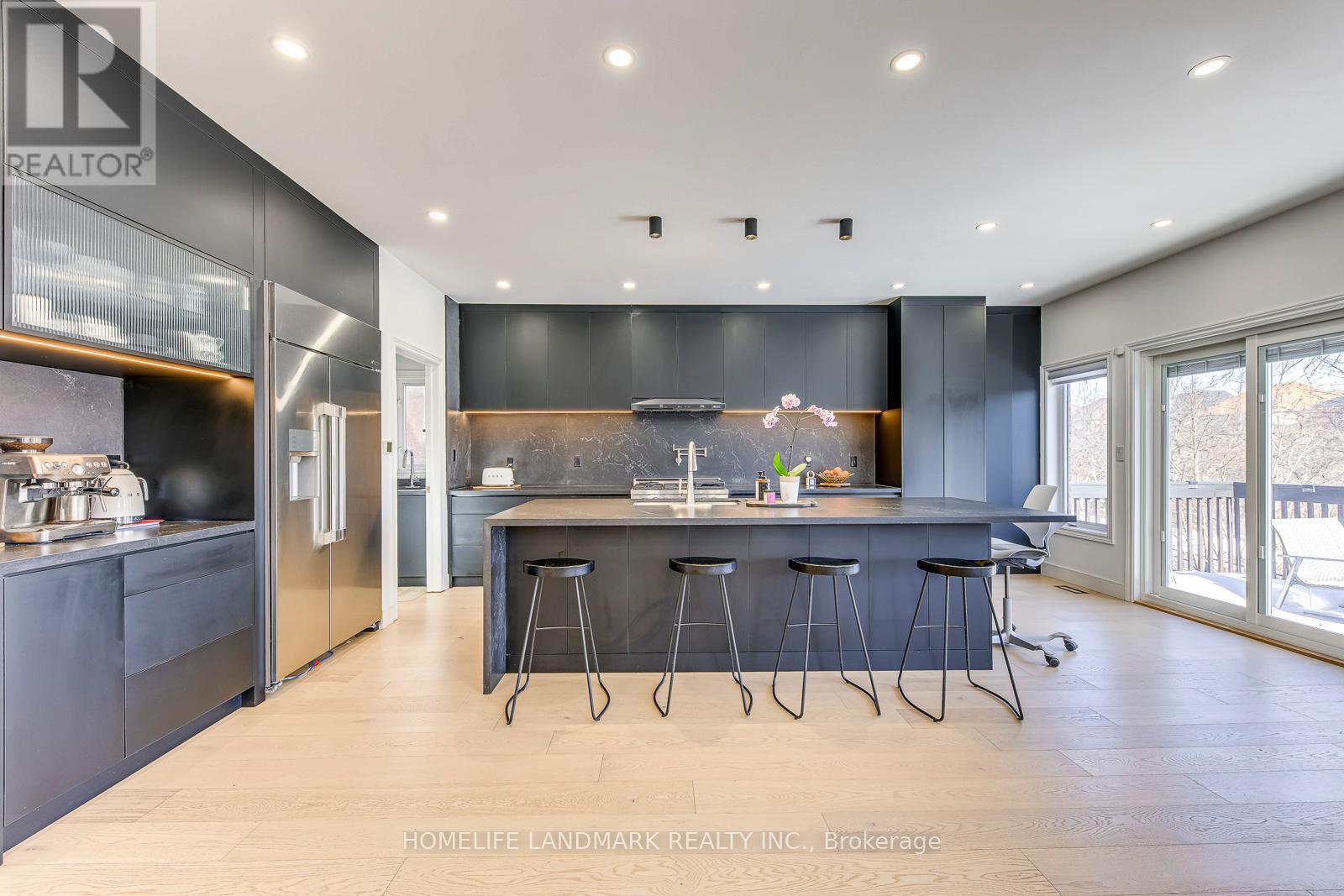 1516 Pinery Crescent, Oakville, Ontario  L6H 7J9 - Photo 15 - W12839670