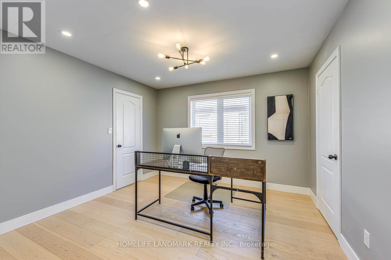 1516 Pinery Crescent, Oakville, Ontario  L6H 7J9 - Photo 32 - W12839670