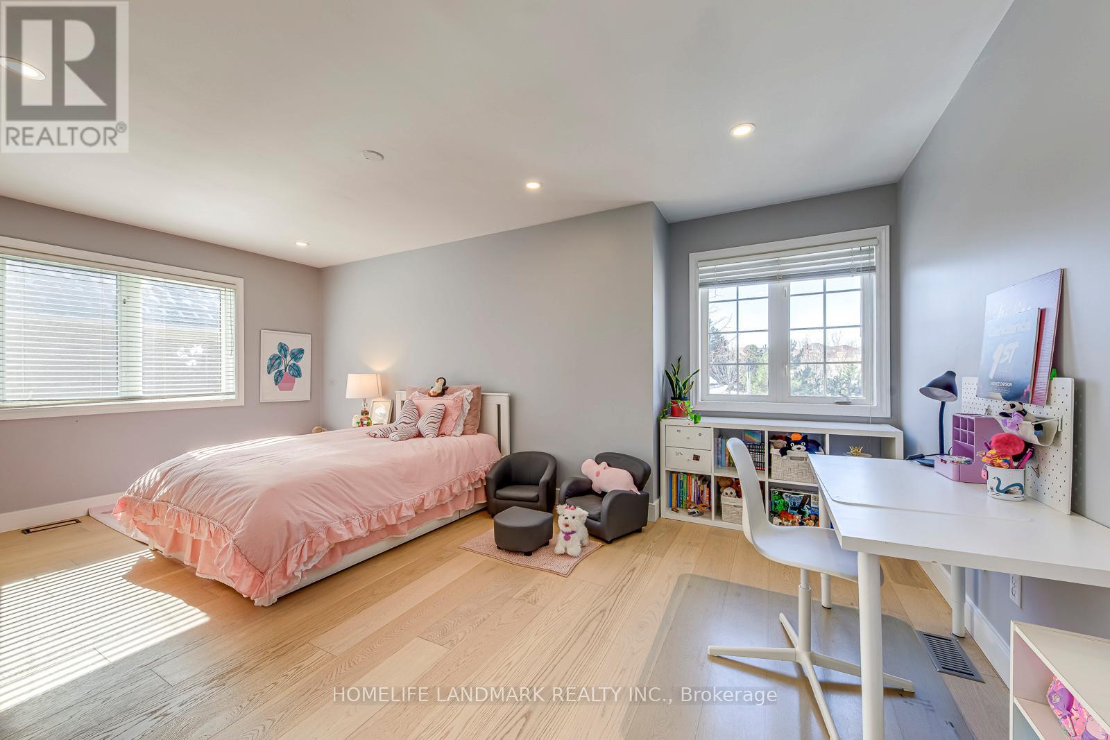 1516 Pinery Crescent, Oakville, Ontario  L6H 7J9 - Photo 34 - W12839670