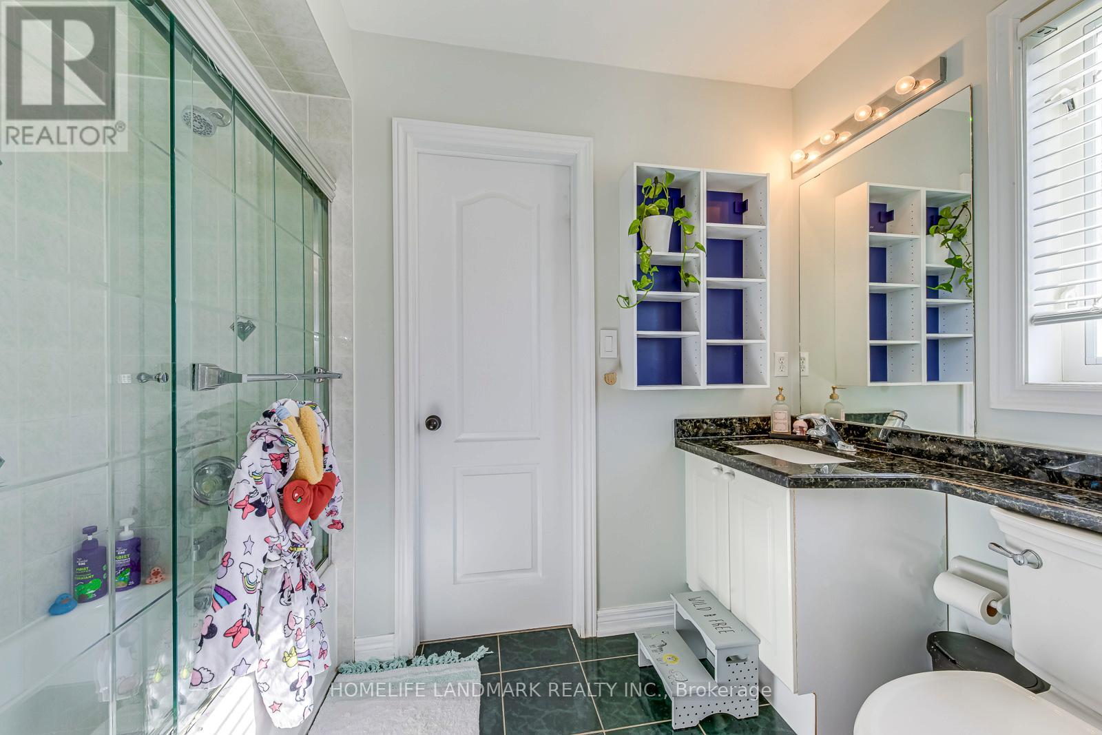 1516 Pinery Crescent, Oakville, Ontario  L6H 7J9 - Photo 36 - W12839670