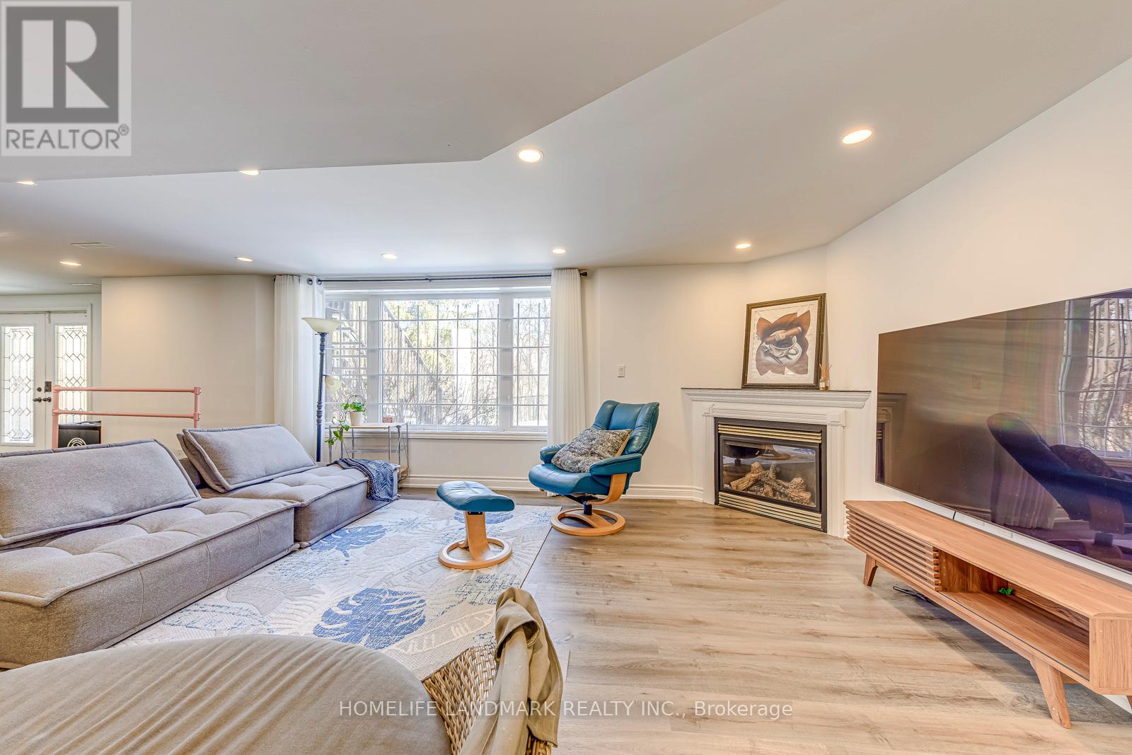 1516 Pinery Crescent, Oakville, Ontario  L6H 7J9 - Photo 41 - W12839670