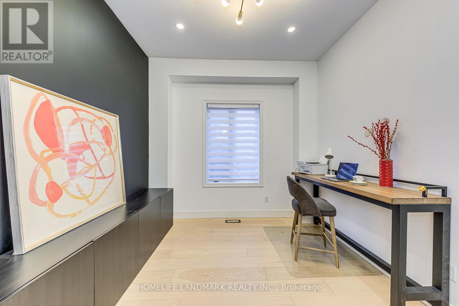 1516 Pinery Crescent, Oakville, Ontario  L6H 7J9 - Photo 6 - W12839670