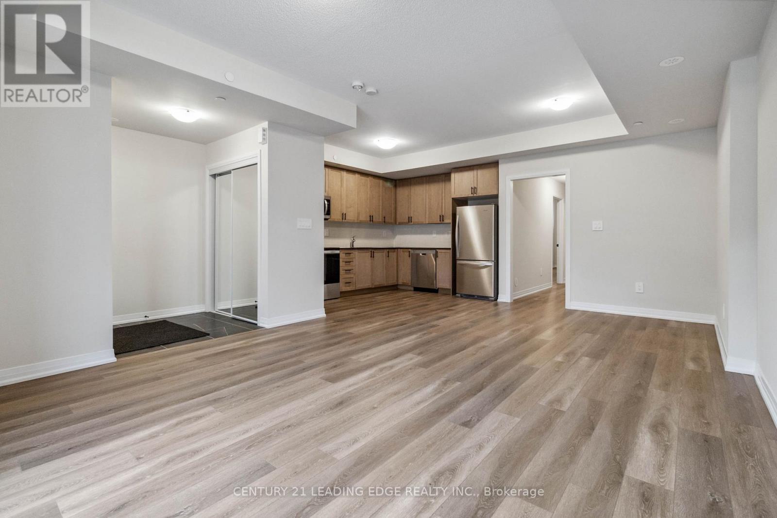 128 - 1569 Rose Way, Milton, Ontario  L9E 0J2 - Photo 10 - W12839676