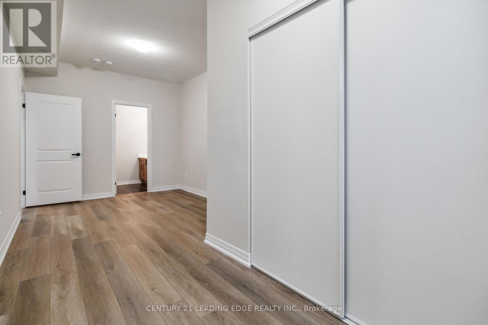 128 - 1569 Rose Way, Milton, Ontario  L9E 0J2 - Photo 23 - W12839676