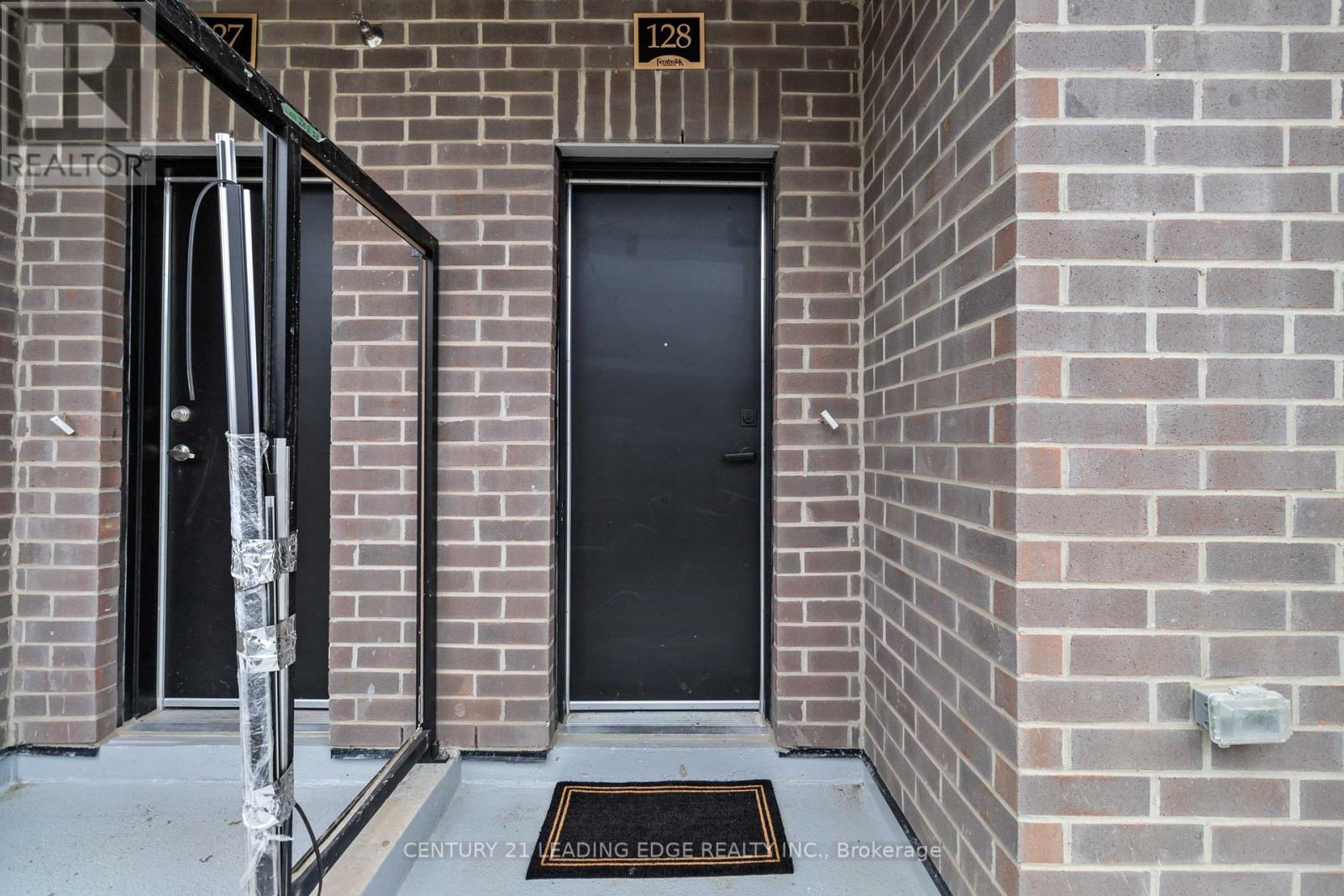 128 - 1569 Rose Way, Milton, Ontario  L9E 0J2 - Photo 6 - W12839676