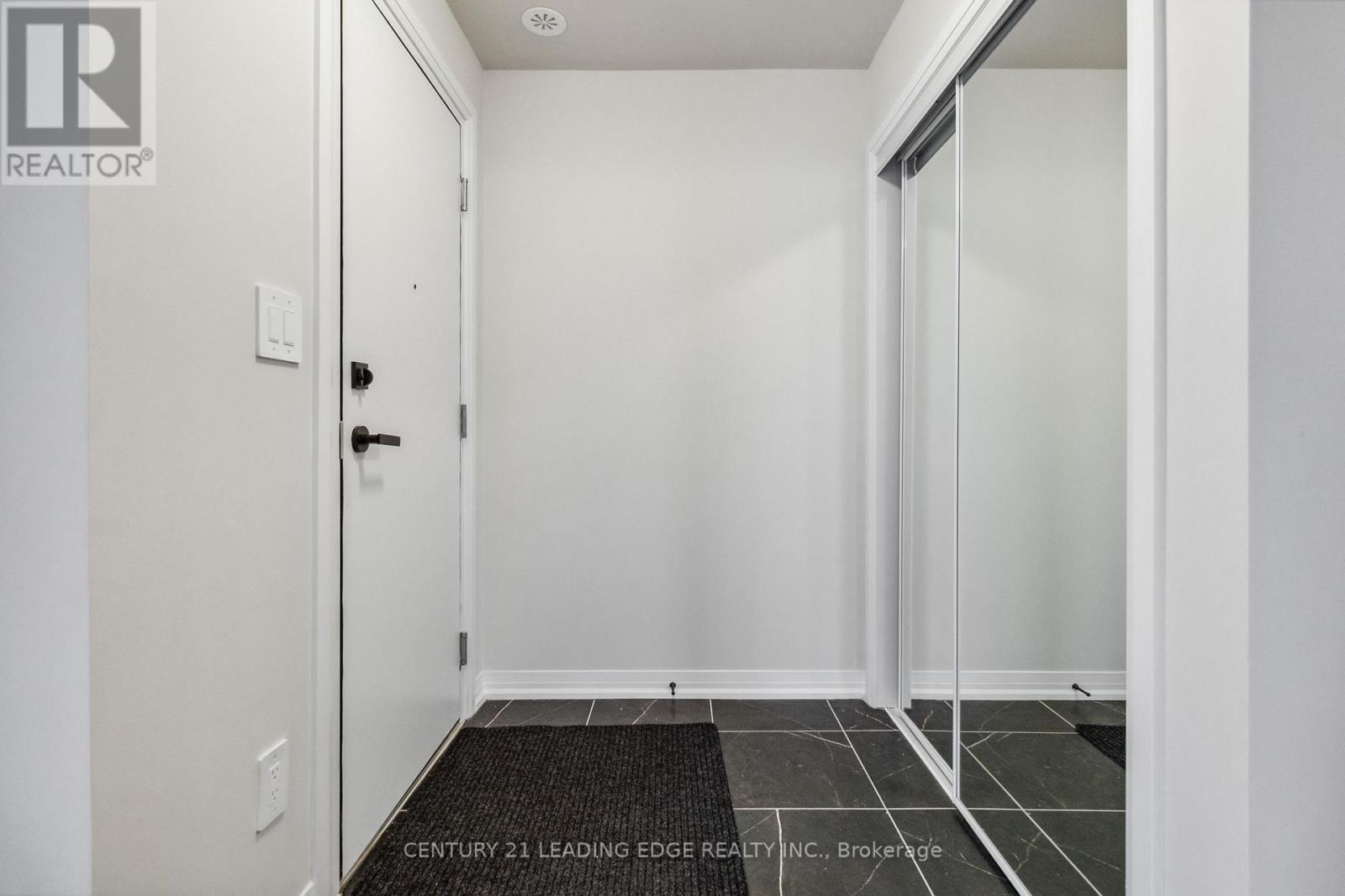 128 - 1569 Rose Way, Milton, Ontario  L9E 0J2 - Photo 8 - W12839676