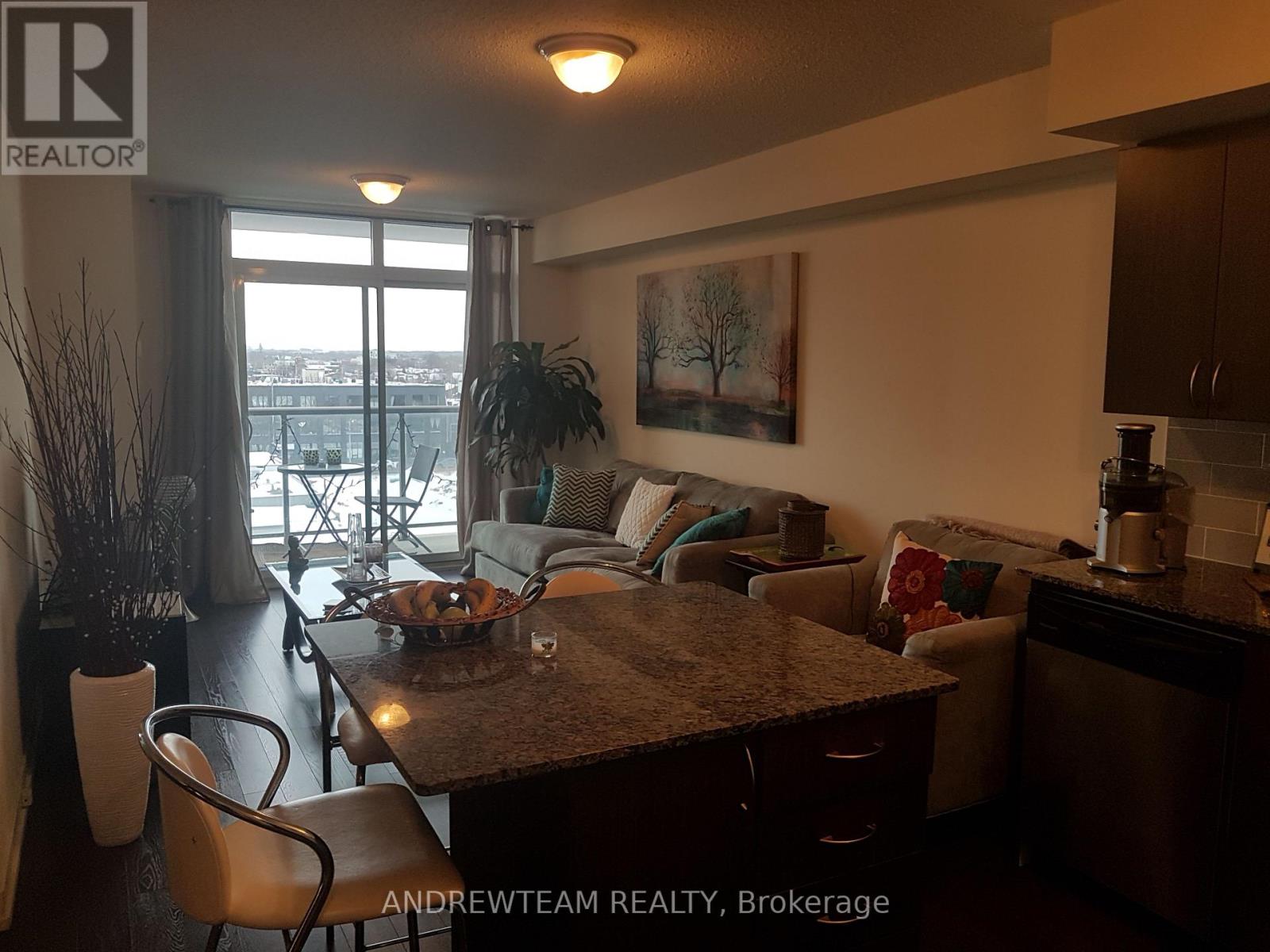 620 - 816 LANSDOWNE AVENUE, Toronto, Ontario