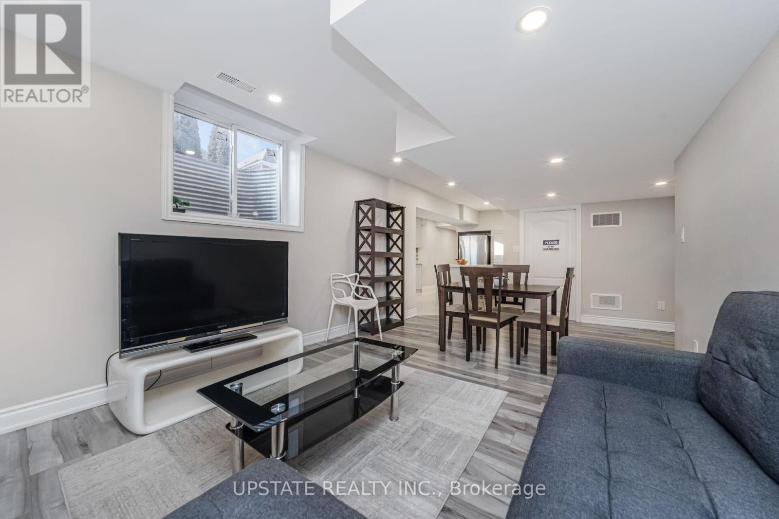 12 Haywood Drive, Brampton, Ontario  L6X 0W1 - Photo 31 - W12839698