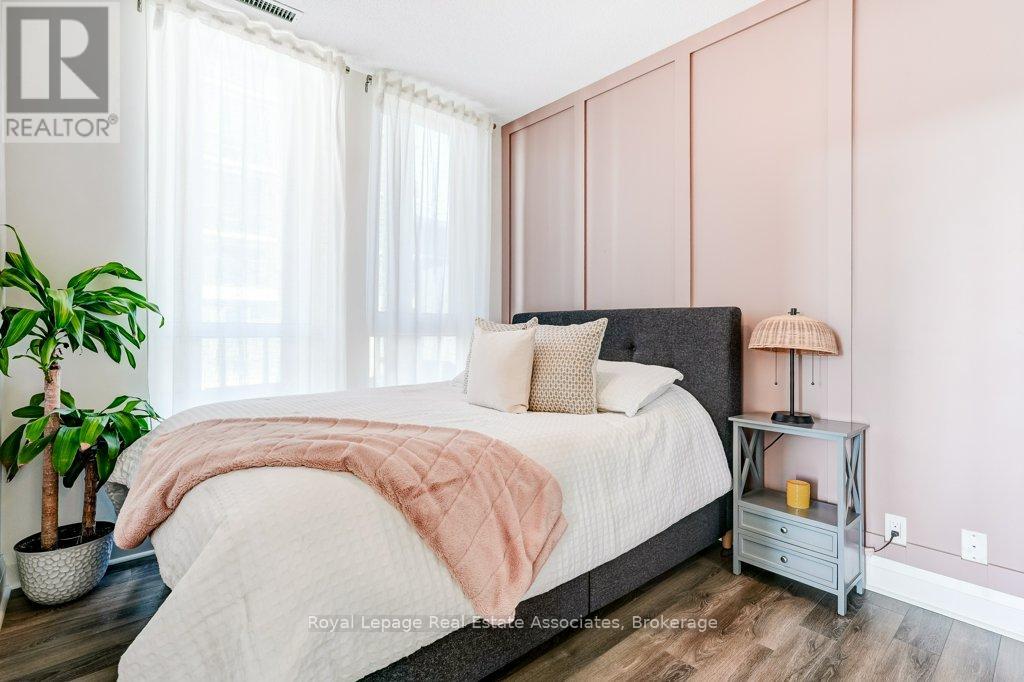 209 - 15 Zorra Street, Toronto, Ontario  M8Z 4Z6 - Photo 13 - W12839700