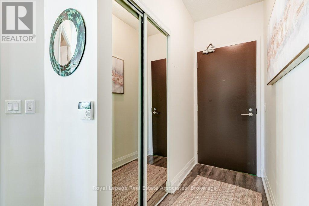 209 - 15 Zorra Street, Toronto, Ontario  M8Z 4Z6 - Photo 2 - W12839700