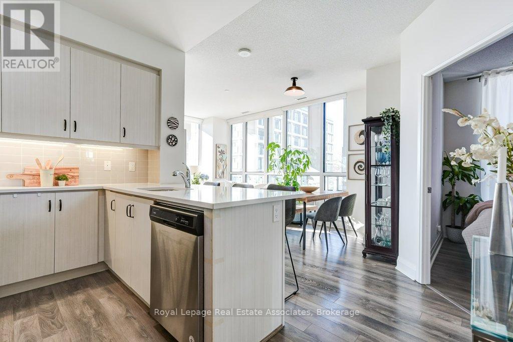 209 - 15 Zorra Street, Toronto, Ontario  M8Z 4Z6 - Photo 5 - W12839700