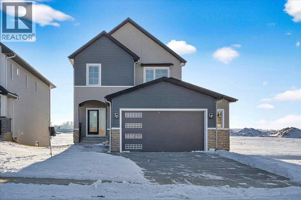 11 Lakewood Way, Strathmore, Alberta