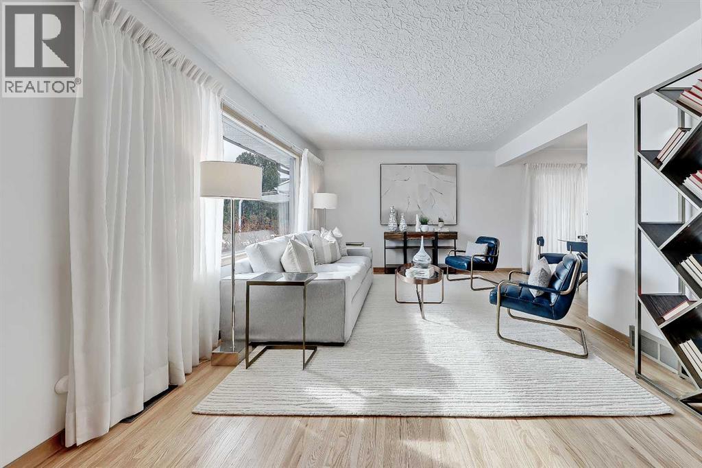 13 Hawthorne Crescent Nw, Calgary, Alberta  T2N 3V4 - Photo 11 - A2289174