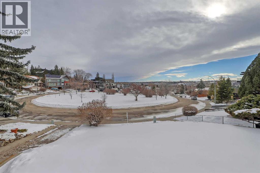 13 Hawthorne Crescent Nw, Calgary, Alberta  T2N 3V4 - Photo 3 - A2289174