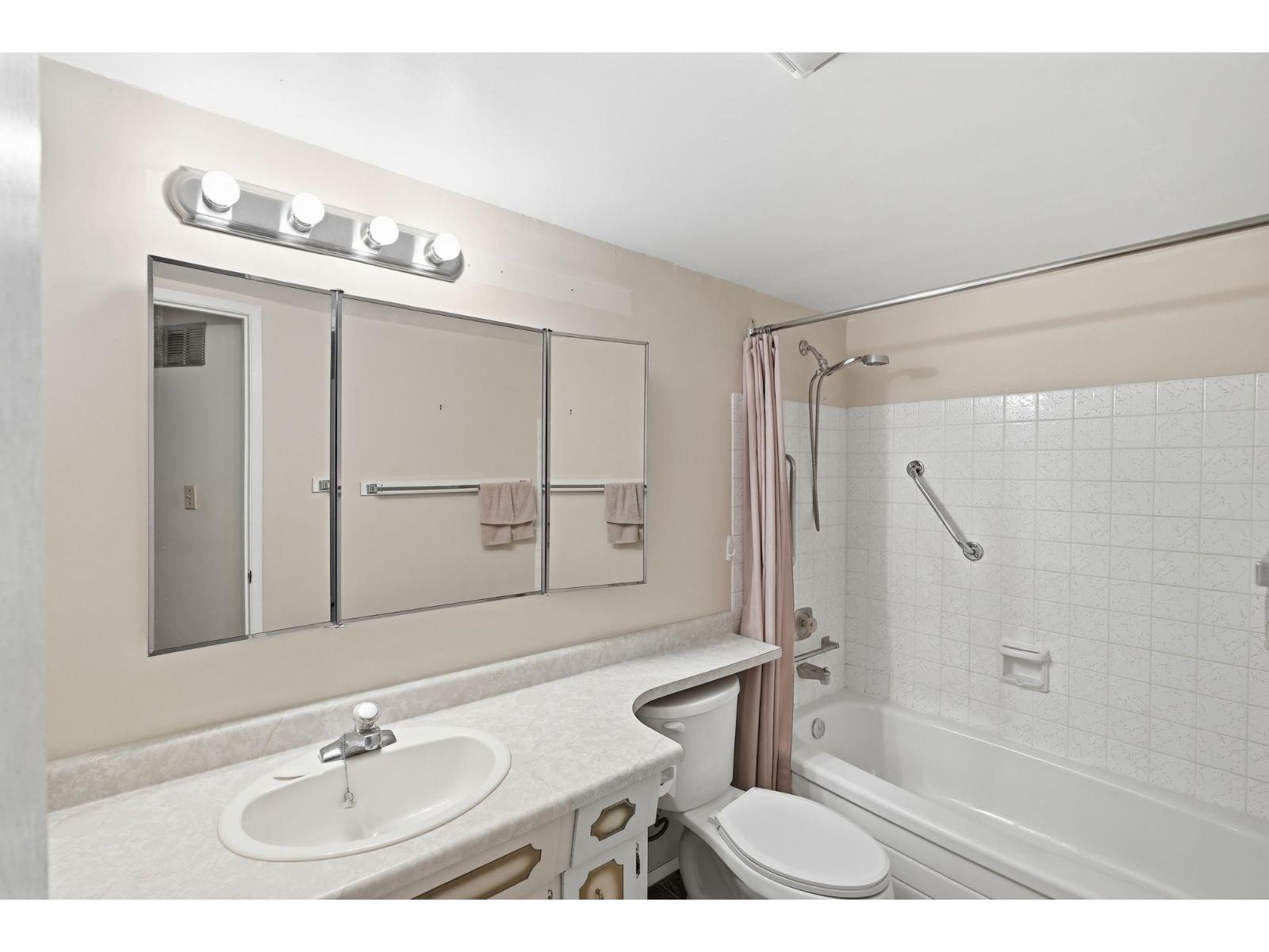 111 32040 Peardonville Road, Abbotsford, British Columbia  V2T 6N8 - Photo 14 - R3095324