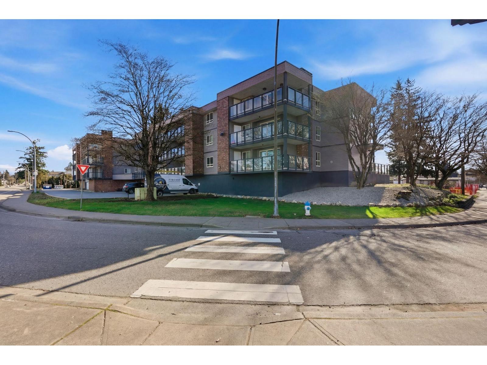 111 32040 Peardonville Road, Abbotsford, British Columbia  V2T 6N8 - Photo 2 - R3095324