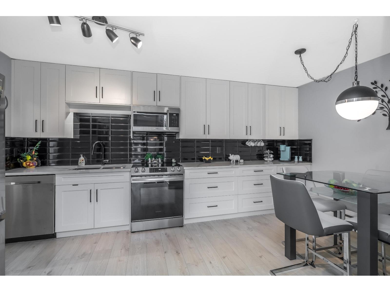 101 32910 Amicus Place Place, Abbotsford, British Columbia  V2S 6G9 - Photo 5 - R3095146