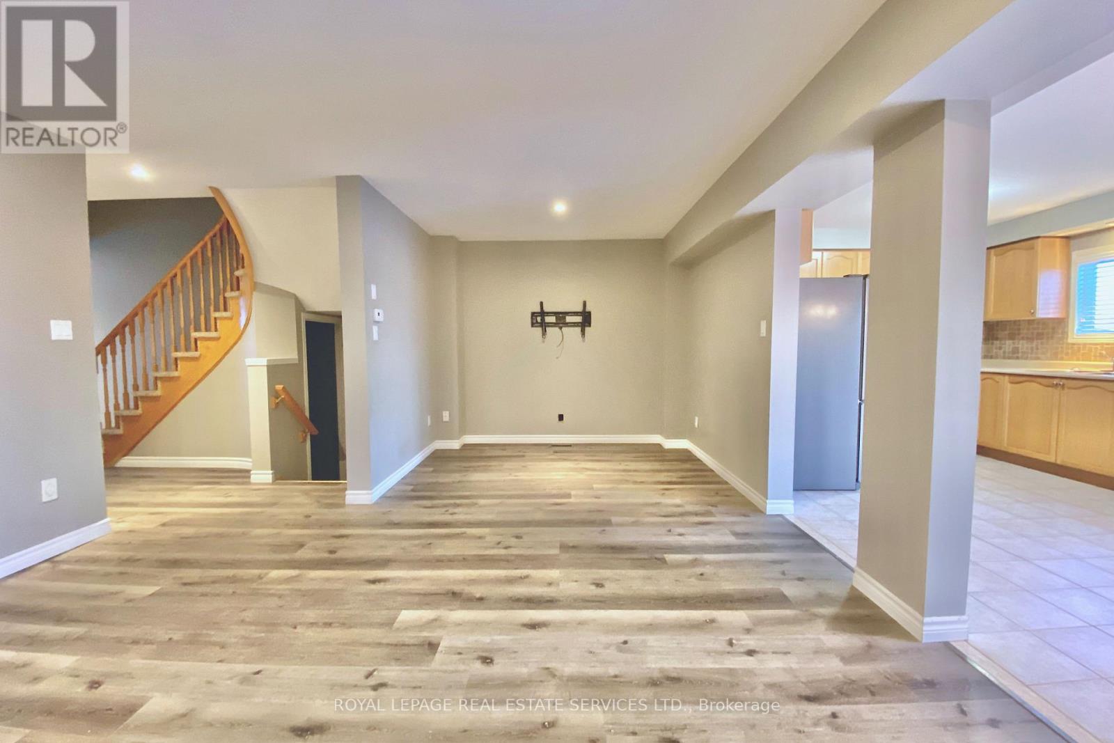 79 Meadow Wood Crescent, Hamilton, Ontario  L8J 3Z7 - Photo 9 - X12839588