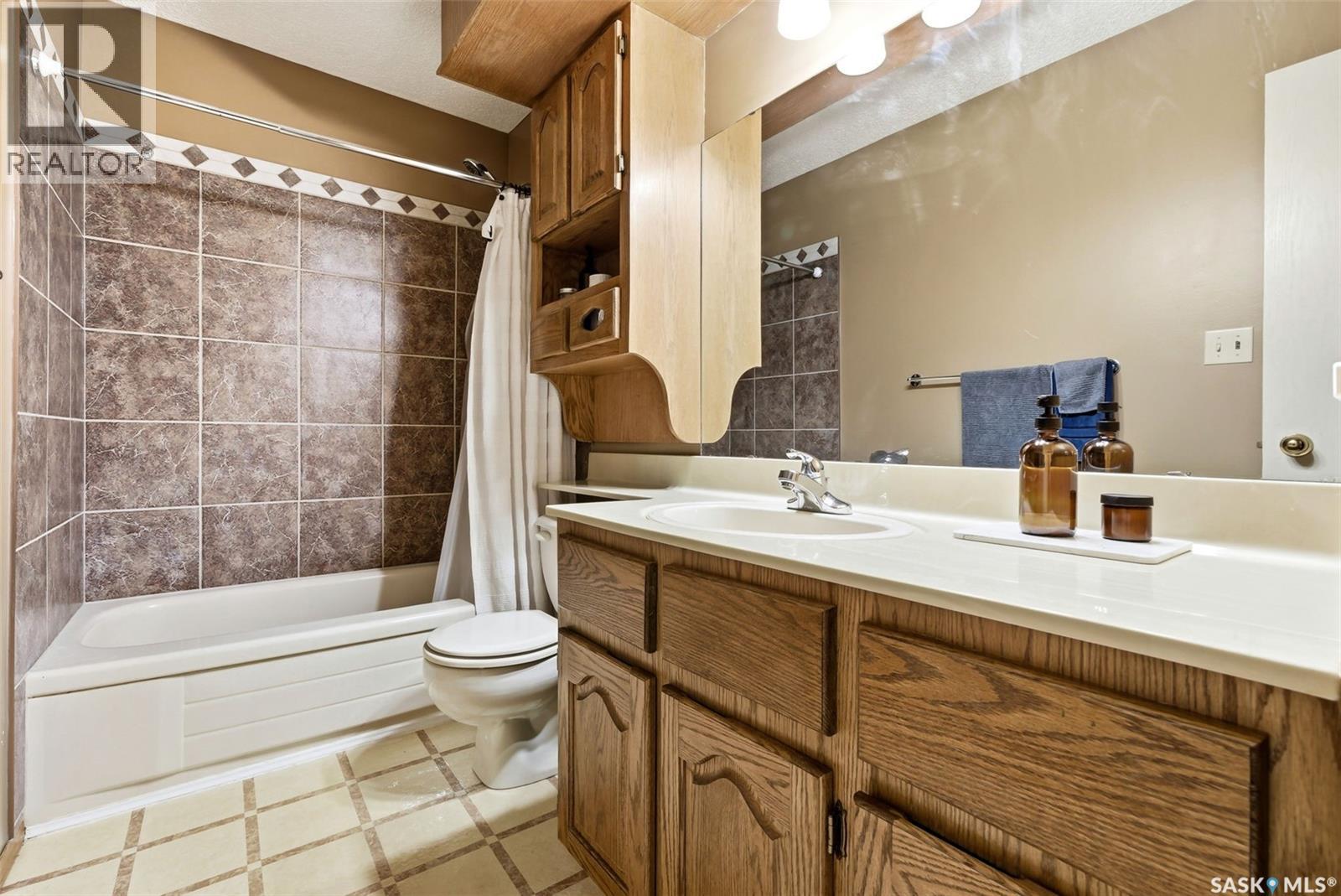 2643 Lacombe Crescent E, Regina, Saskatchewan  S4V 1T4 - Photo 18 - SK029571