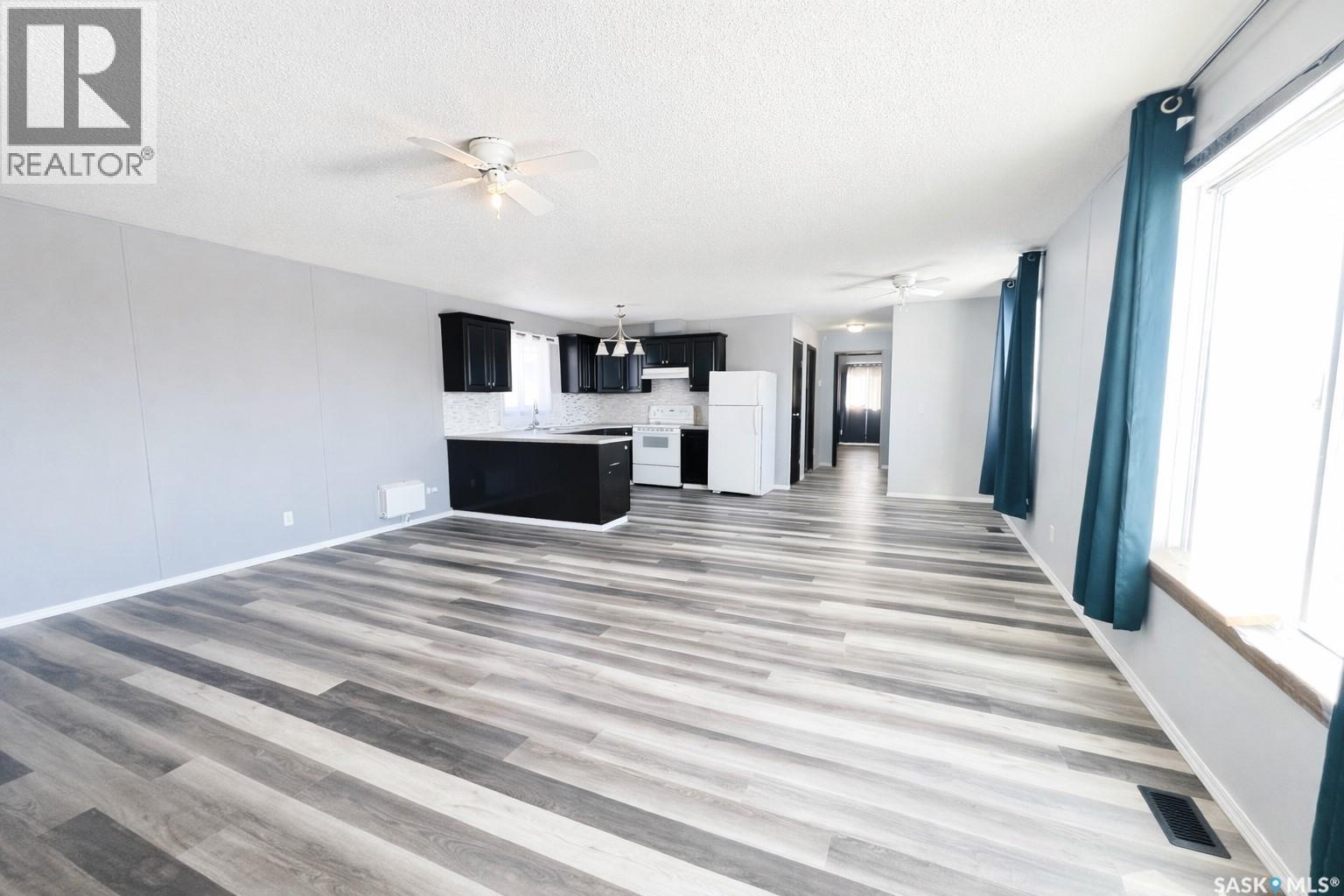 124 Prairie Sun Court, Swift Current, Saskatchewan  S9H 3X6 - Photo 2 - SK029560