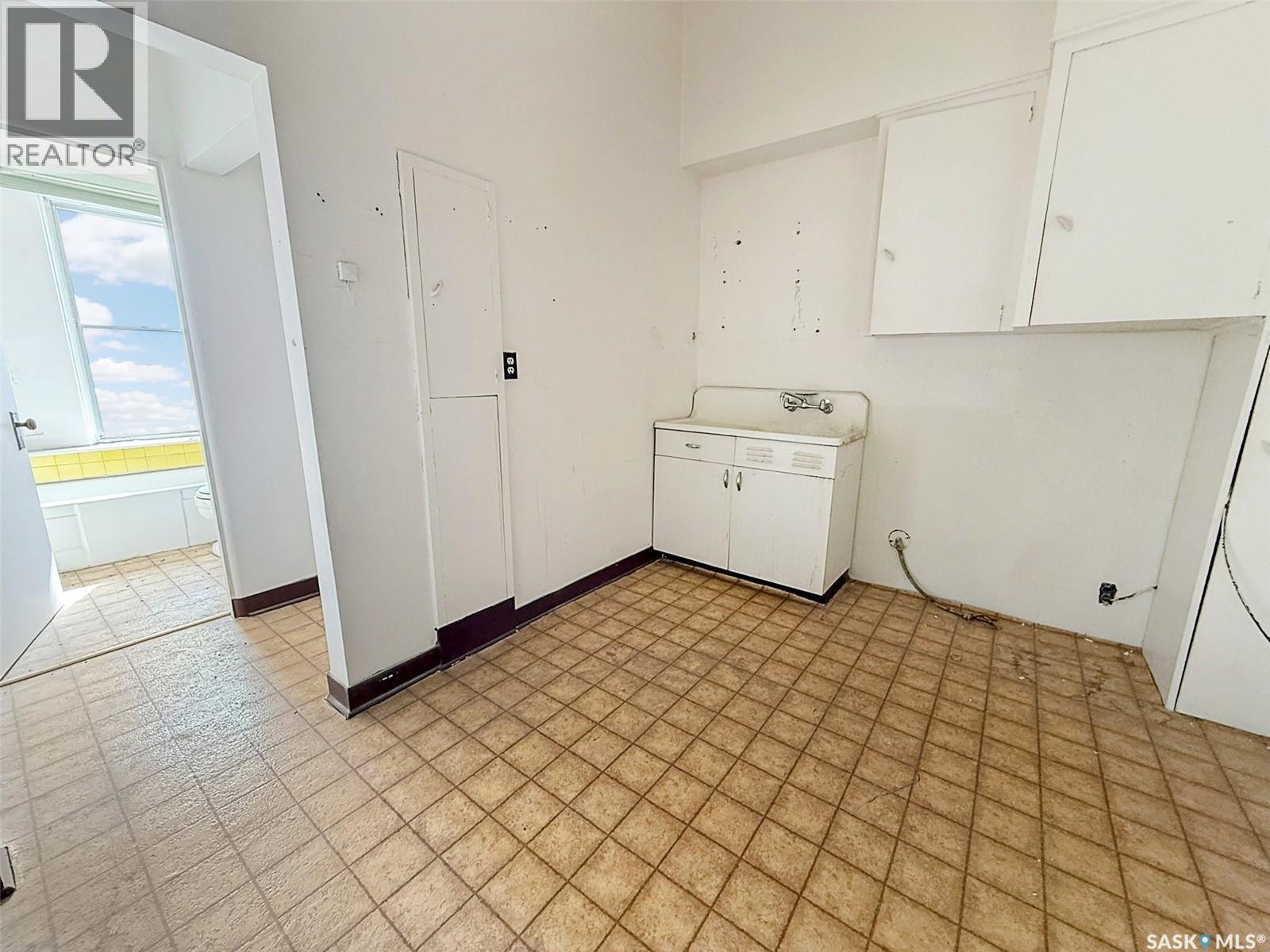 131 Cheadle Street W, Swift Current, Saskatchewan  S9H 0M6 - Photo 40 - SK029552