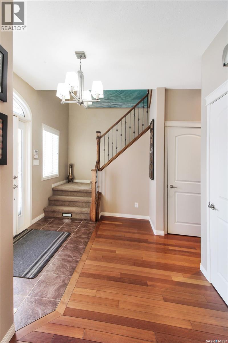 615 Hodgson Drive, Swift Current, Saskatchewan  S9H 0B4 - Photo 3 - SK029551