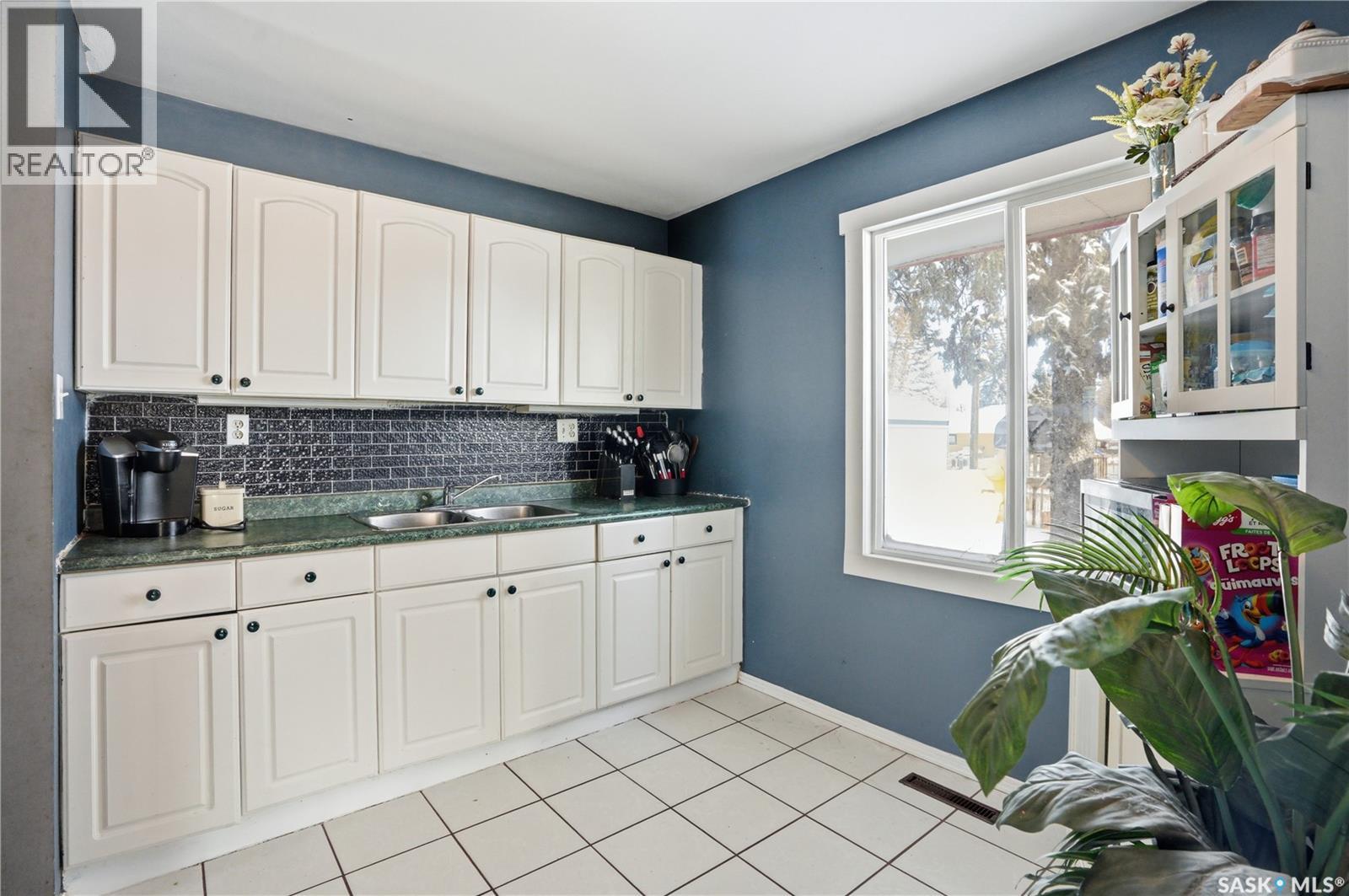 2337 William Avenue, Saskatoon, Saskatchewan  S7J 1A7 - Photo 3 - SK029520