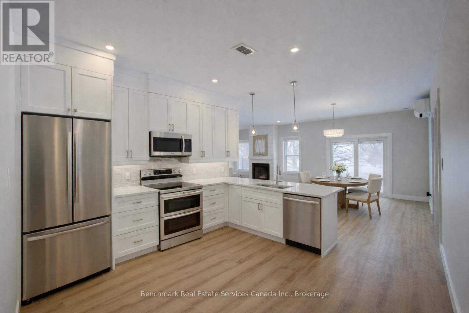 38 - 1182 Queen Street, Kincardine, Ontario  N2Z 1G4 - Photo 3 - X12703356