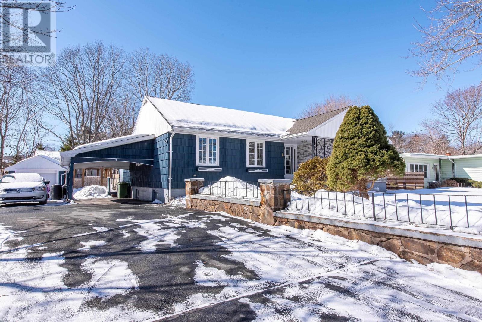 6 Colindale Street, Halifax, Nova Scotia  B3P 1E3 - Photo 2 - 202603722