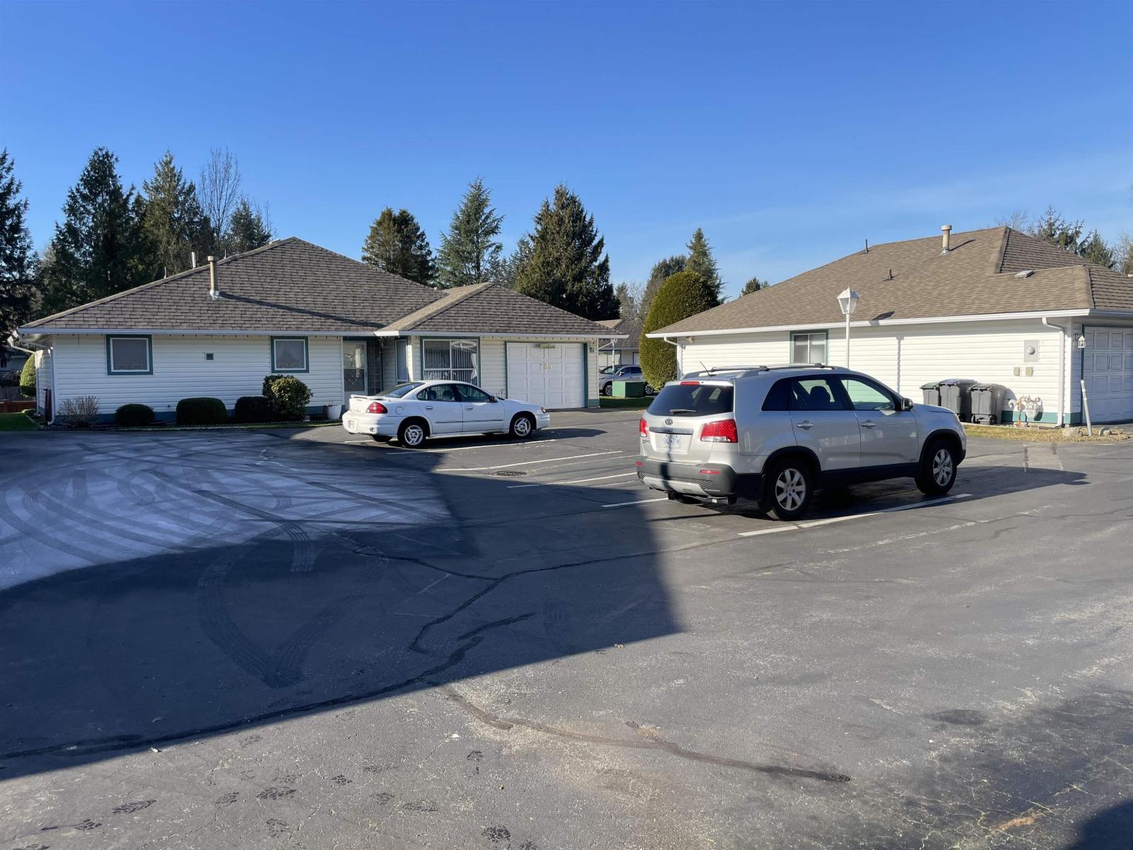 132 10172 141 Street, Surrey, British Columbia V3T 4P6 - Photo 4 - R3094583