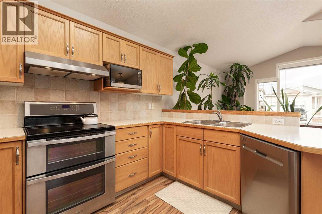 140 Blackfoot Circle W, Lethbridge, Alberta  T1K 7V6 - Photo 11 - A2286201