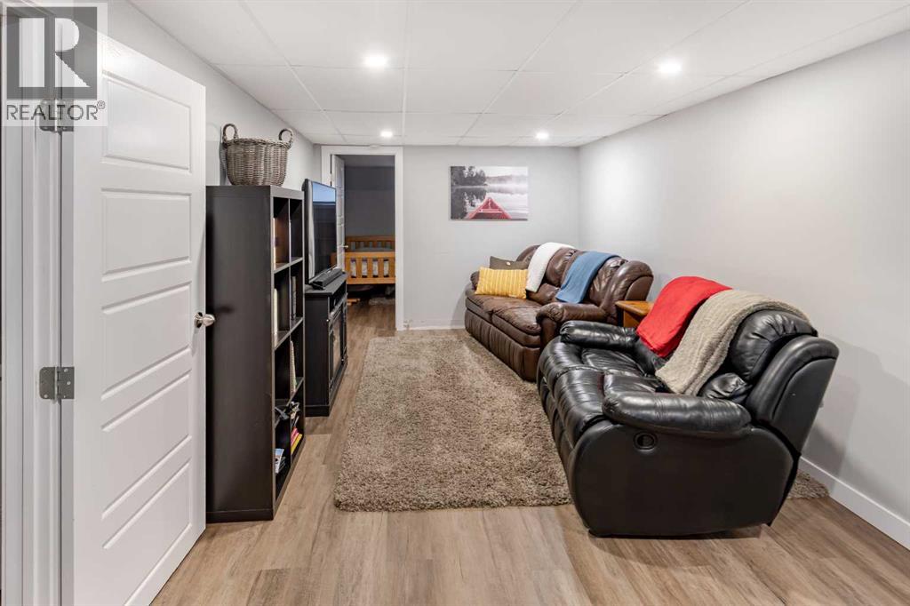 9709 102 Avenue, Clairmont, Alberta  T8X 5G2 - Photo 12 - A2287031