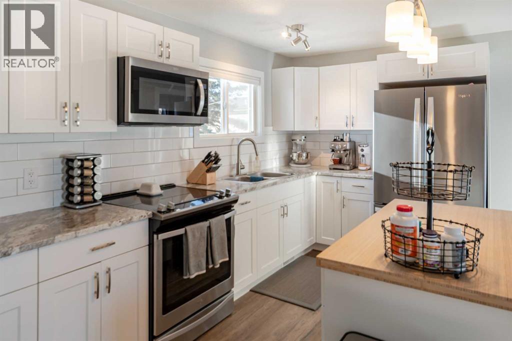 9709 102 Avenue, Clairmont, Alberta  T8X 5G2 - Photo 6 - A2287031