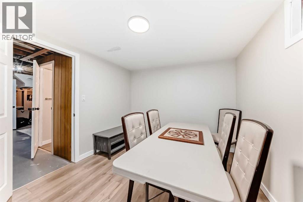 22 Osborne Street, Red Deer, Alberta  T4N 5C2 - Photo 29 - A2287974