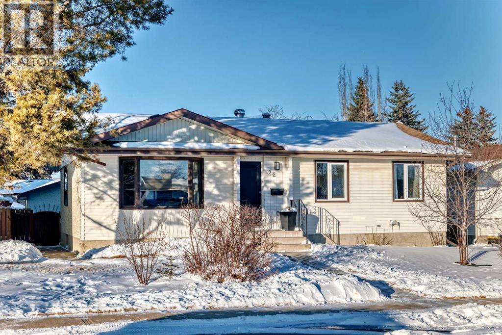 22 Osborne Street, Red Deer, Alberta  T4N 5C2 - Photo 3 - A2287974