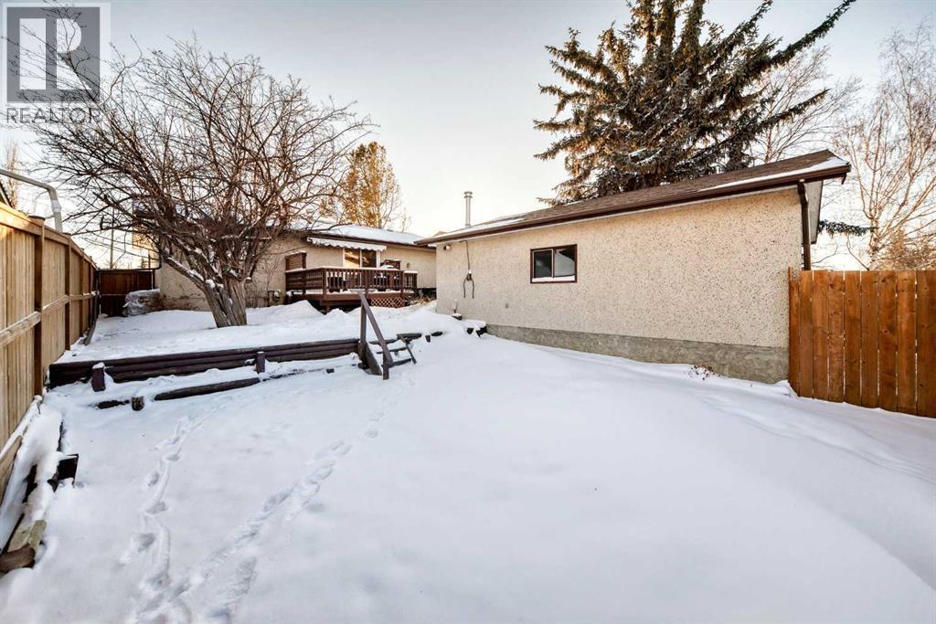 22 Osborne Street, Red Deer, Alberta  T4N 5C2 - Photo 40 - A2287974