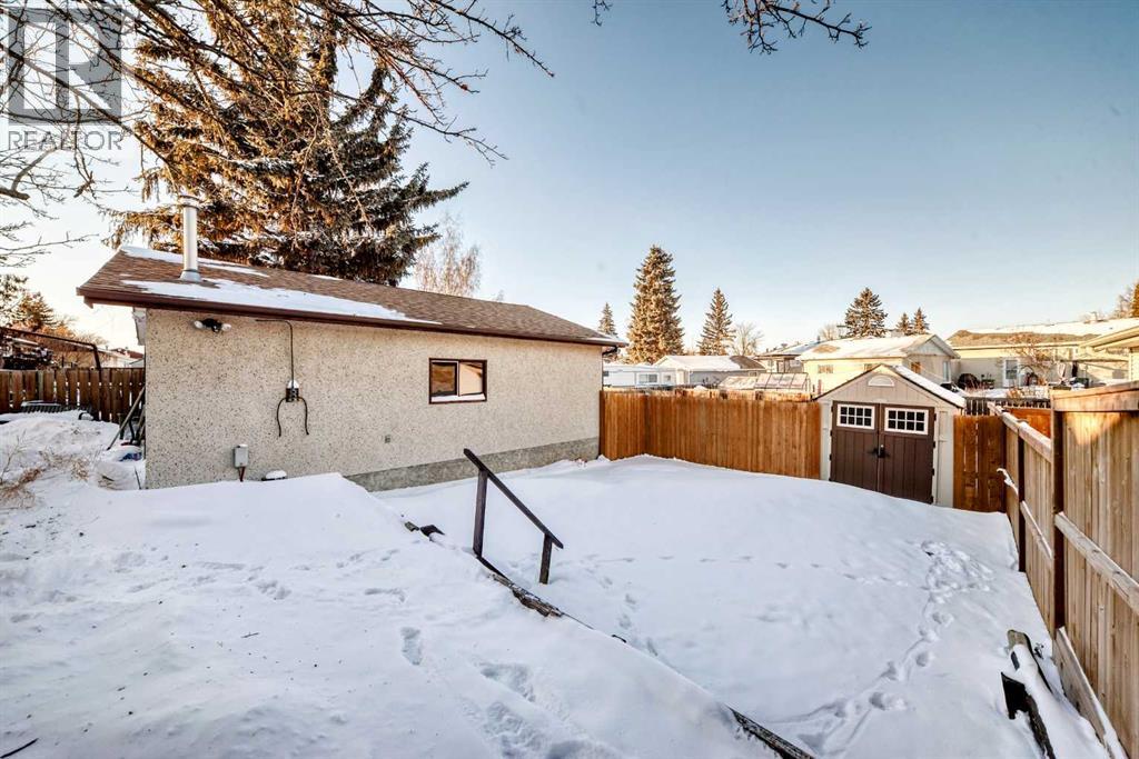 22 Osborne Street, Red Deer, Alberta  T4N 5C2 - Photo 39 - A2287974