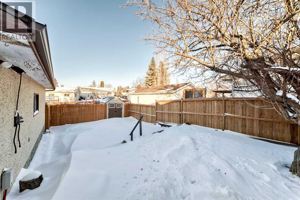 22 Osborne Street, Red Deer, Alberta  T4N 5C2 - Photo 37 - A2287974