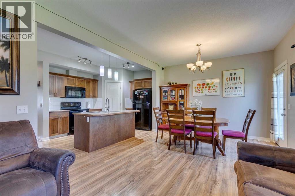 43 Sunrise Crescent Ne, High River, Alberta  T1V 0B9 - Photo 13 - A2281566