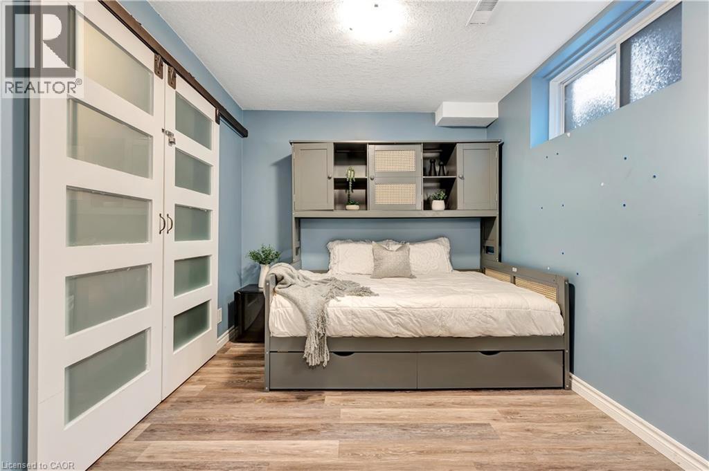 477 Activa Avenue, Kitchener, Ontario  N2E 4C1 - Photo 33 - 40808715