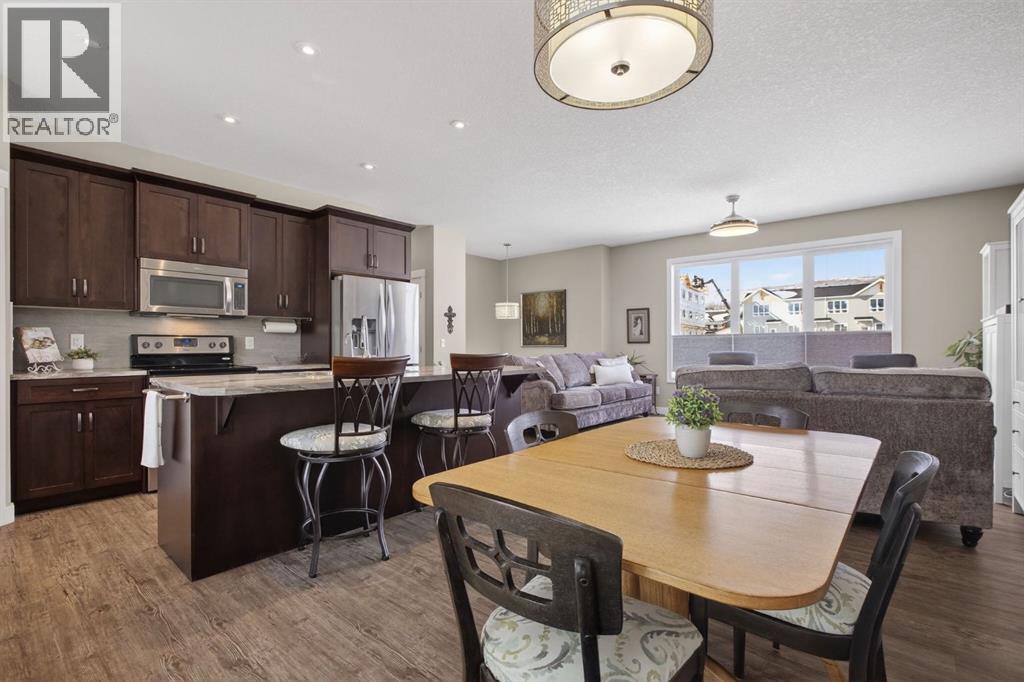 215 George Street, Diamond Valley, Alberta  T0L 2A0 - Photo 4 - A2287893