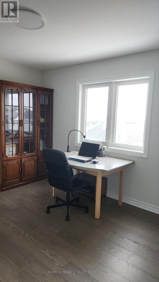 1924 Trailsway Drive, London South, Ontario  N6K 0K7 - Photo 14 - X12839934