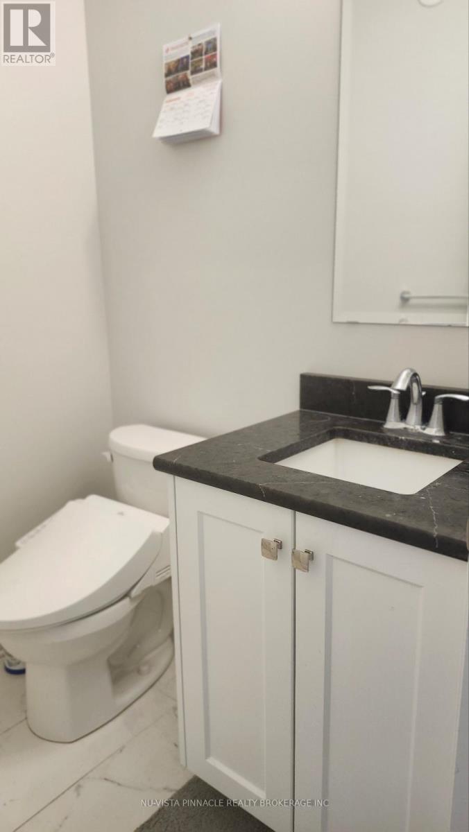 1924 Trailsway Drive, London South, Ontario  N6K 0K7 - Photo 7 - X12839934