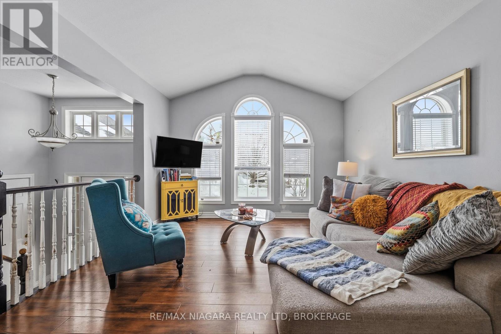 865 Canada Drive, Fort Erie, Ontario L2A 6S5 - Photo 4 - X12797032